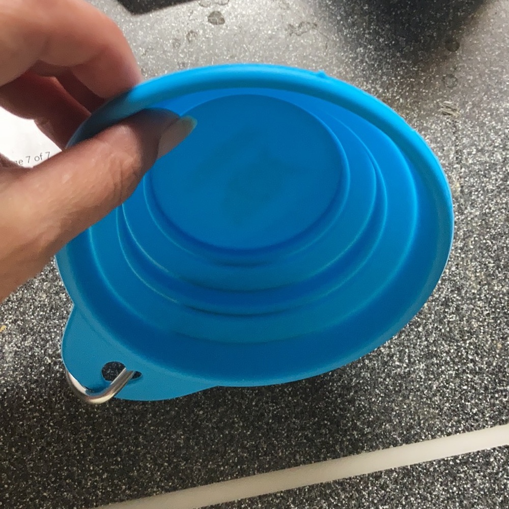 Collapsible dog travel bowl keychain pet - Picture 15 of 17